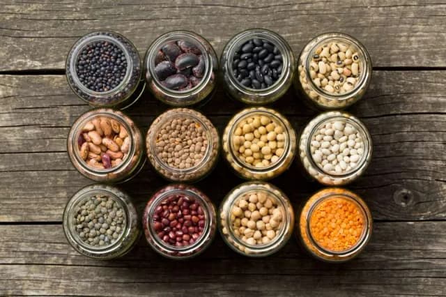 Czy białko roślinne jest pełnowartościowe? Odkryj jego prawdziwą jakość