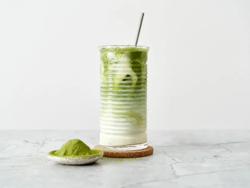 Jak zrobić herbatę matcha - prosta metoda na idealny napar